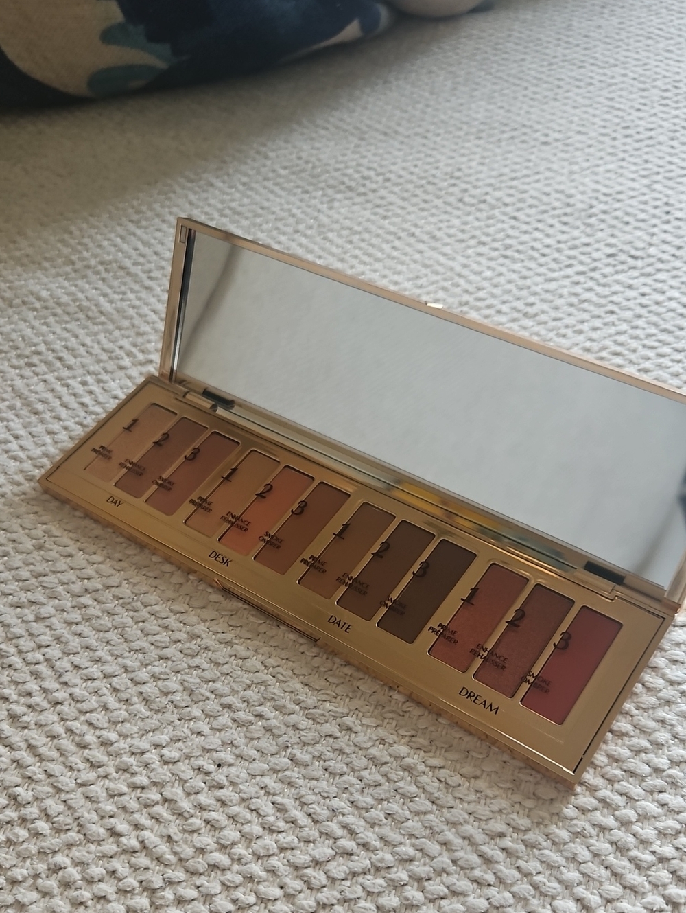 Charlotte Tilbury Eyesshadow Pallet - Pillow Talk - Picture 4 of 5